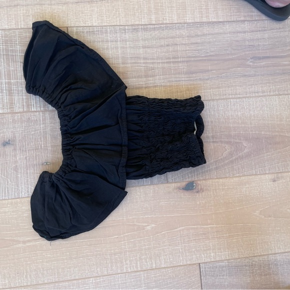 Floral black top - Picture 4 of 4